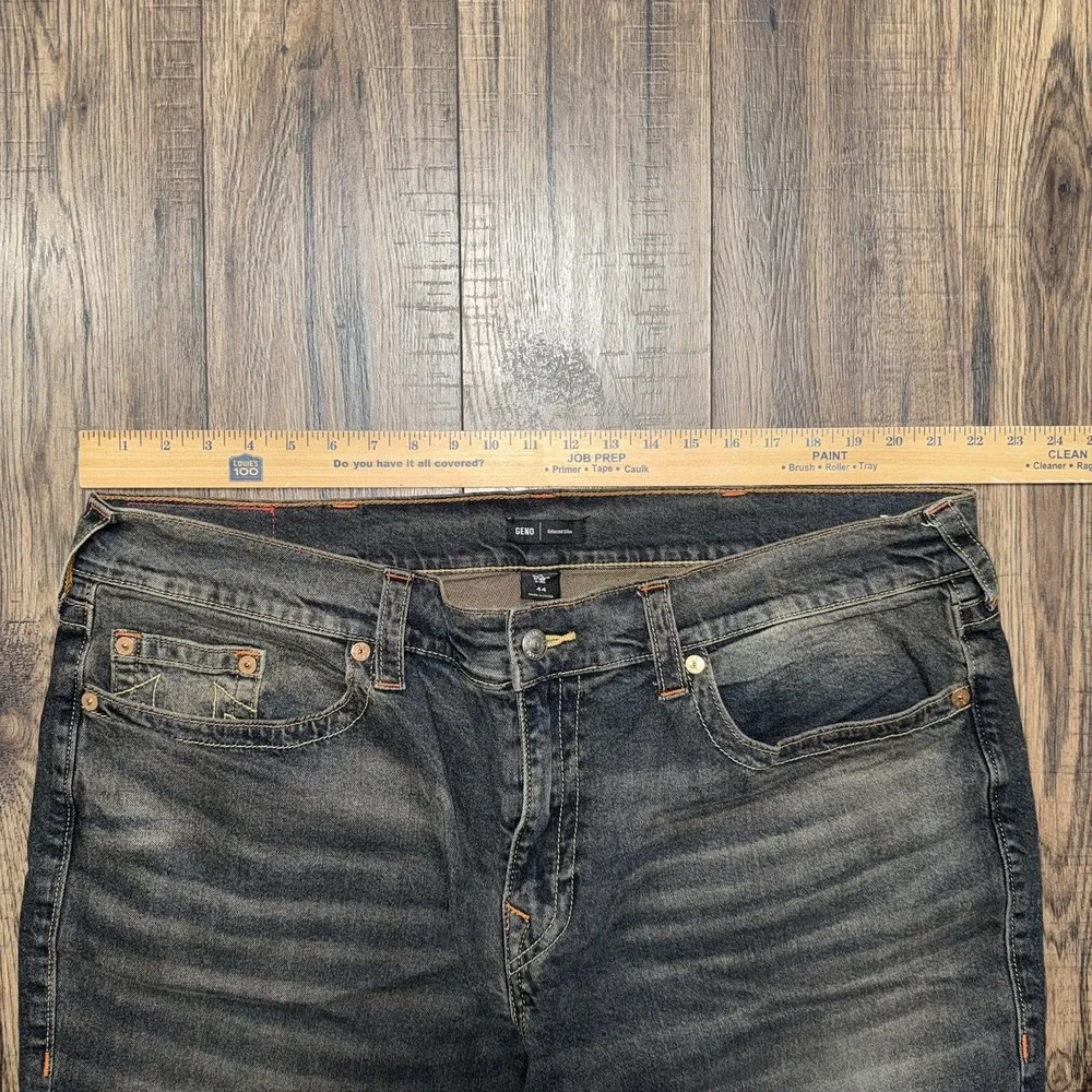 True Religion Men's Geno Relaxed Slim Denim Jeans Size 44 x 33 Dark Wash Gray